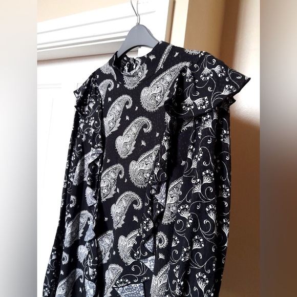 NWT Ted Baker TAISEY High Neck Blouse with Waterfall Embellishments- medium - Picture 4 of 9